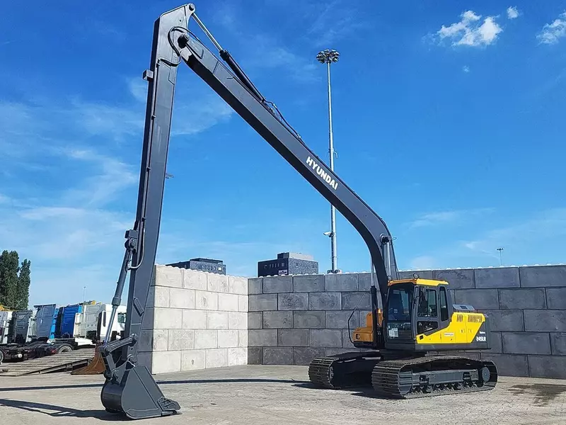 Гусеничные экскаваторы Hyundai R245 LR