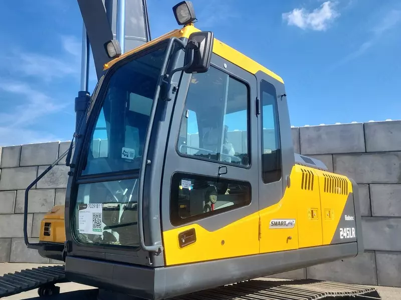 Гусеничные экскаваторы Hyundai R245 LR