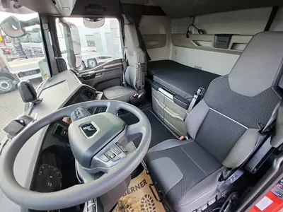 Тягач MAN TGX 18.520 4X2