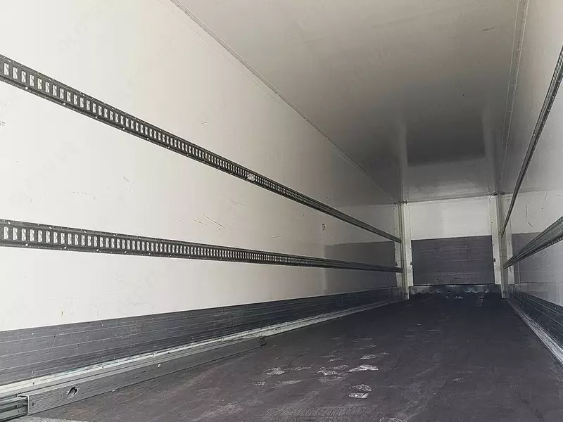 Полуприцеп Wielton Closed Box