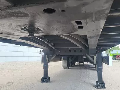 Полуприцеп Wielton Closed Box