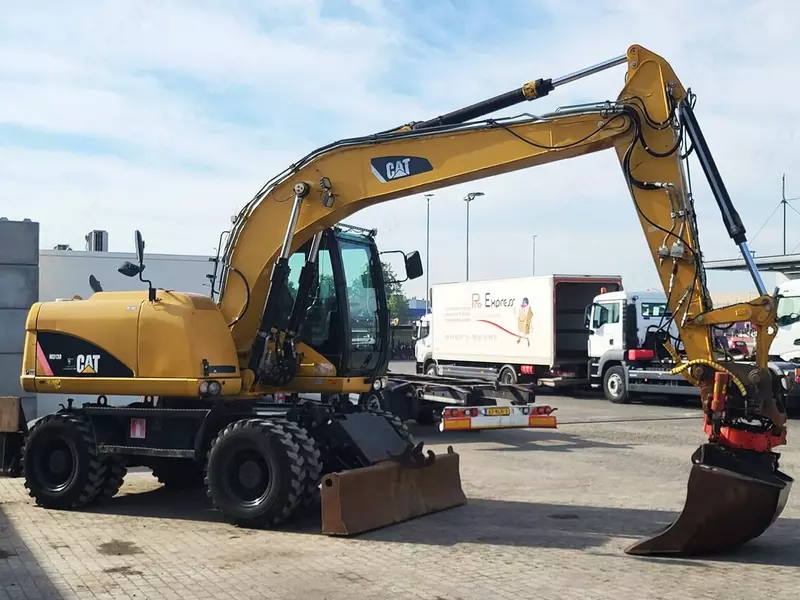 Колесный экскаватор Caterpillar M313 D