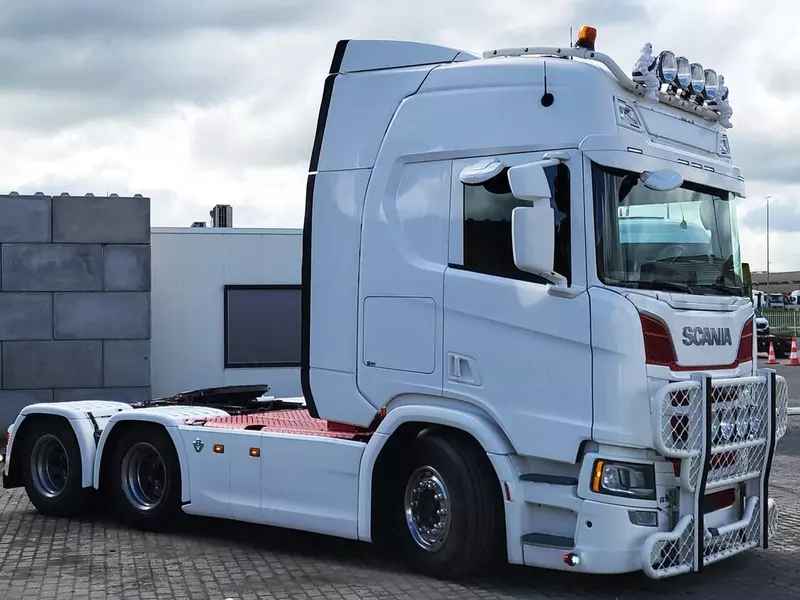 Tortuvchi Scania R 590 6X4
