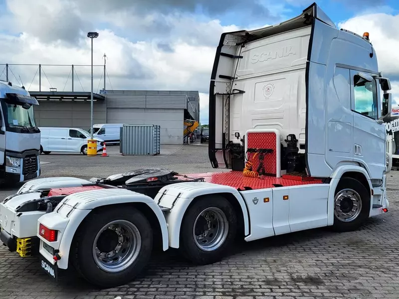 Tortuvchi Scania R 590 6X4