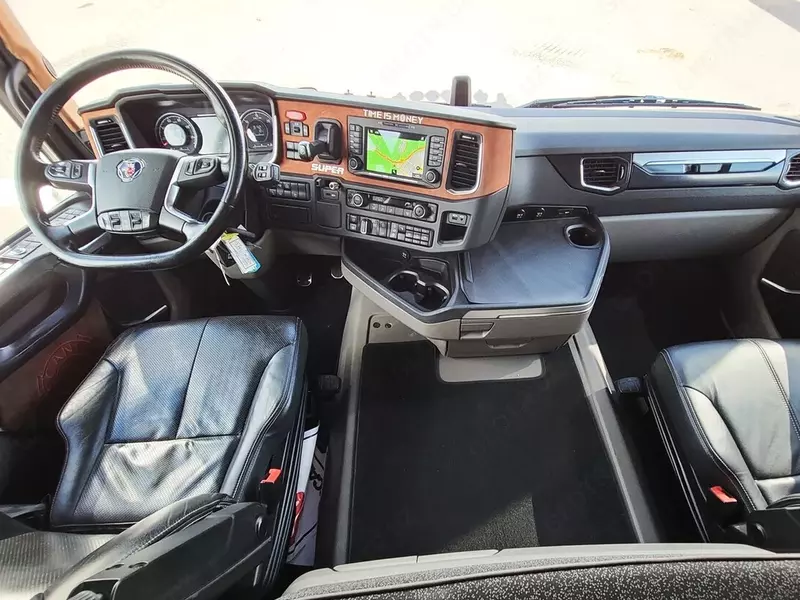 Tortuvchi Scania R 590 6X4