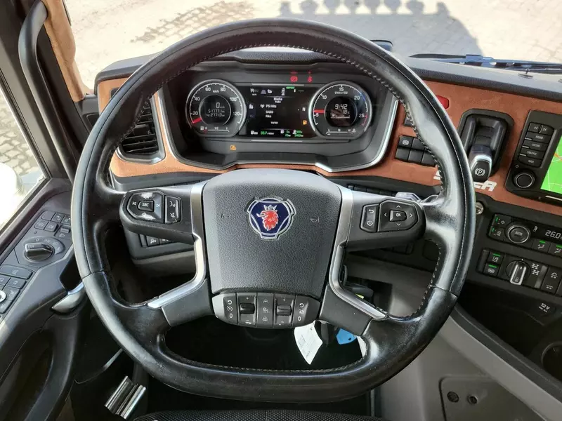 Tortuvchi Scania R 590 6X4