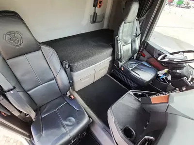 Тягач Scania R 590 6X4