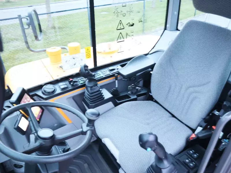 Колёсный экскаватор Volvo EW60E