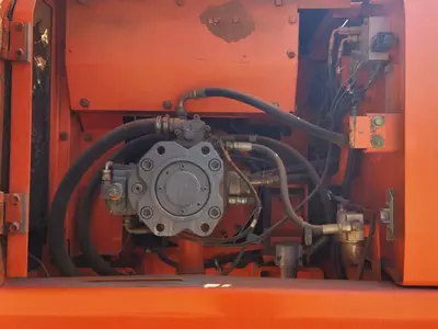 DAEWOO 210 W-V M4E (LOC) g‘ildirakli ekskavator