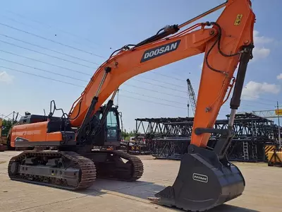 Гусеничный экскаватор Doosan DX 530 LC-7 M