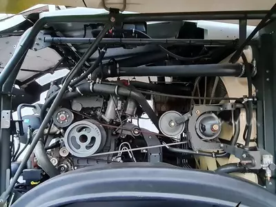 Claas Jaguar 940 ozuqa yig‘uvchi kombayn