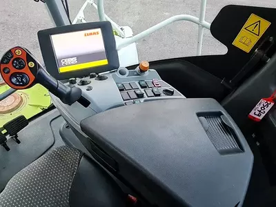 Claas Jaguar 940 ozuqa yig‘uvchi kombayn