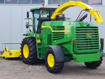 Кормоуборочный комбайн John Deere 7180 i