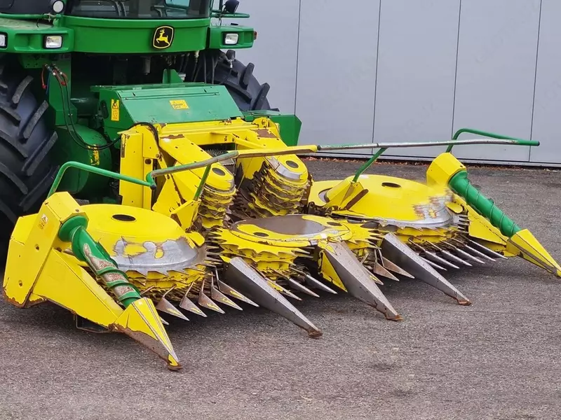 Кормоуборочный комбайн John Deere 7180 i