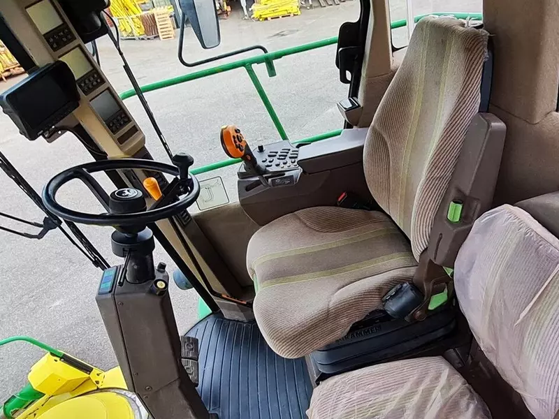 Кормоуборочный комбайн John Deere 7180 i