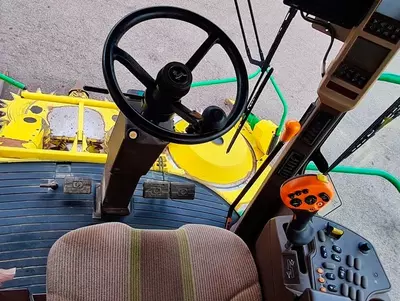 Кормоуборочный комбайн John Deere 7180 i