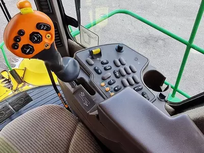 Кормоуборочный комбайн John Deere 7180 i