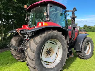 G‘ildirakli traktor Case IH MXU 115