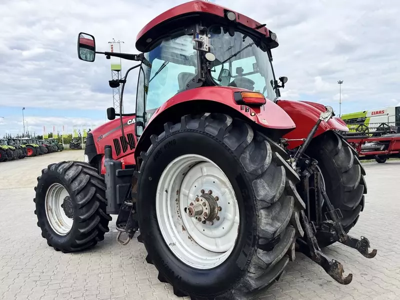 Колесный трактор Case IH Puma 210