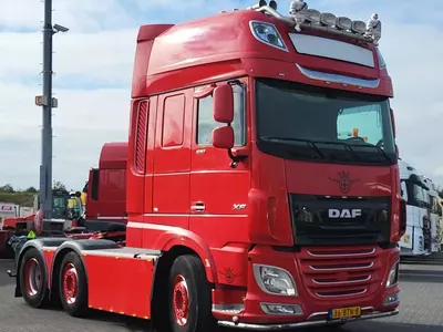 DAF XF 530 6X2 tortuvchi yuk mashinasi