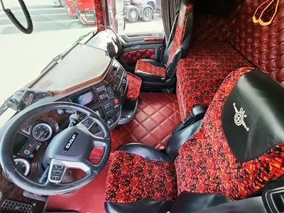 DAF XF 530 6X2 tortuvchi yuk mashinasi