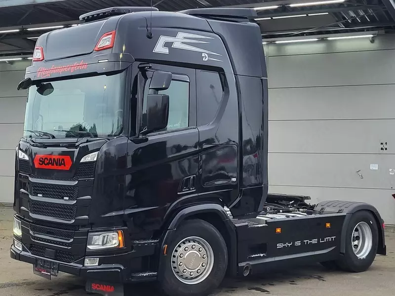 Scania R500 4X2 tortuvchi yuk mashinasi