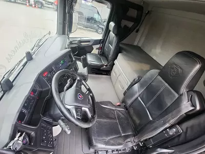 Scania R500 4X2 tortuvchi yuk mashinasi