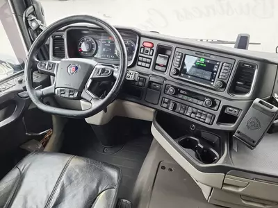 Scania R500 4X2 tortuvchi yuk mashinasi