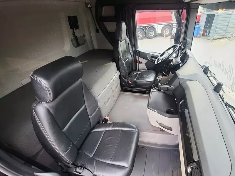 Scania R500 4X2 tortuvchi yuk mashinasi