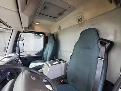 Тентовый грузовик Volvo FL 280 4X2 Zeilinger Karosseriebau GmbH