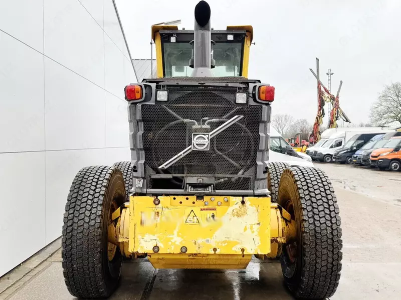 Грейдер Volvo G990