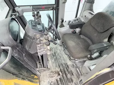 Грейдер Volvo G990