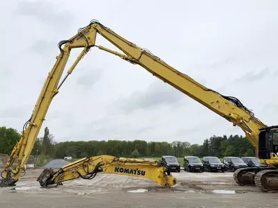 G‘usenichli ekskavator Komatsu PC490LC-10 UHD – 29 metrli demontaj