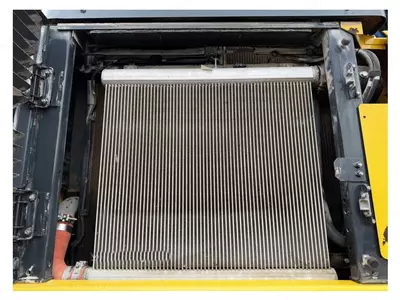 G‘usenichli ekskavator Komatsu PC490LC-10 UHD – 29 metrli demontaj