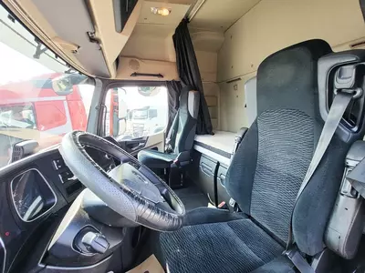 Mercedes Actros 1853 4X2 tortuvchi yuk mashinasi