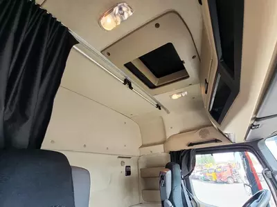 Mercedes Actros 1853 4X2 tortuvchi yuk mashinasi