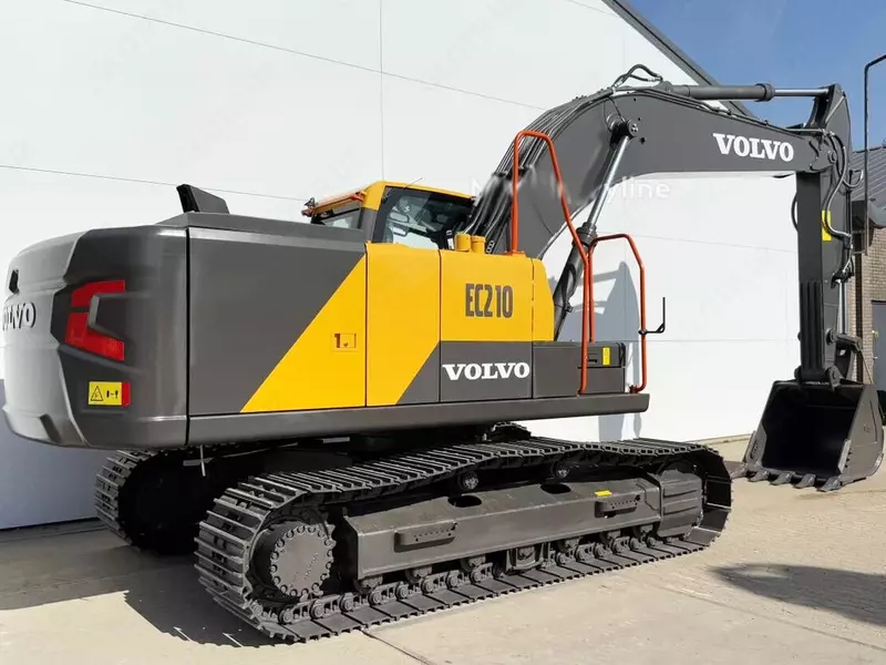 Новый гусеничный экскаватор Volvo EC210