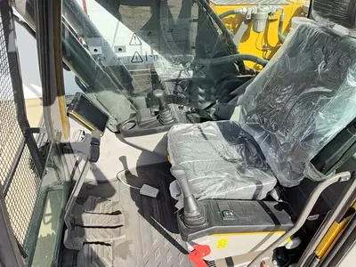 Новый гусеничный экскаватор Volvo EC210