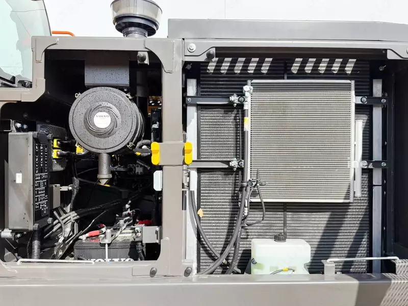 Новый гусеничный экскаватор Volvo EC210