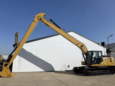 Экскаватор с длинной стрелой Caterpillar 323D3
