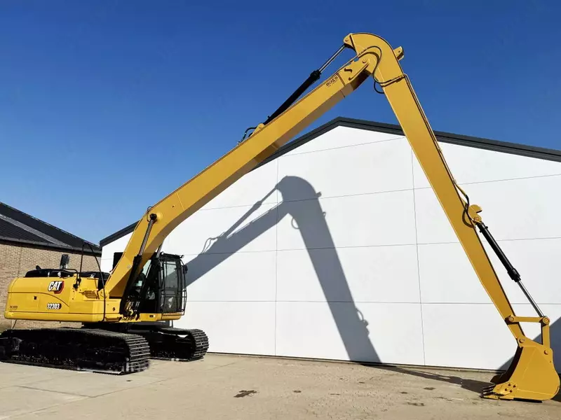 Экскаватор с длинной стрелой Caterpillar 323D3
