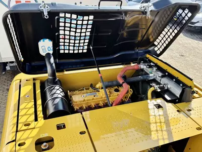 Экскаватор с длинной стрелой Caterpillar 323D3