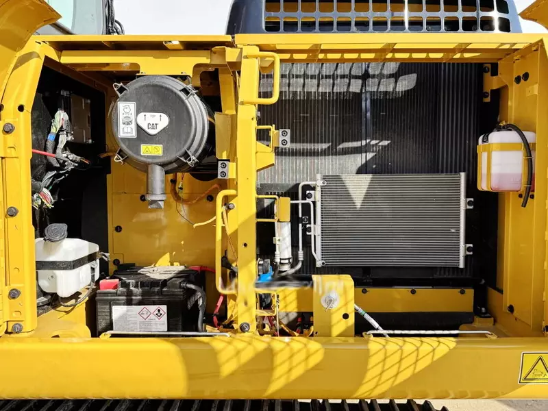 Экскаватор с длинной стрелой Caterpillar 323D3