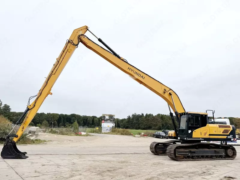 Uzun qo‘llikli ekskavator Hyundai HX300LR
