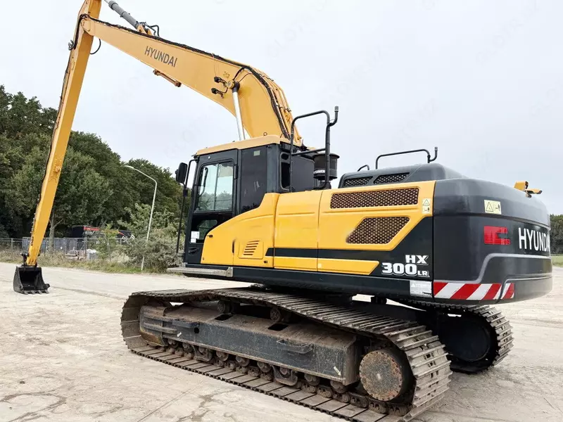Uzun qo‘llikli ekskavator Hyundai HX300LR