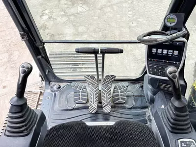 Экскаватор с длинной стрелой Hyundai HX300LR