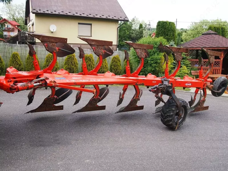 Плуг оборотный Kuhn Kuhn Vari-Master 150 4+1