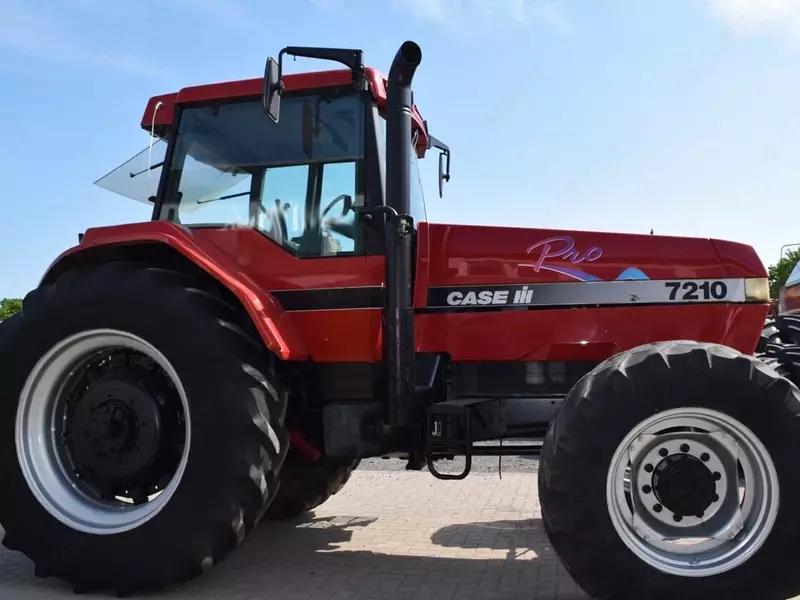 Трактор колесный Case IH 7210 Magnum Pro
