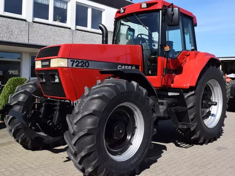 Трактор колесный Case IH 7220 Magnum