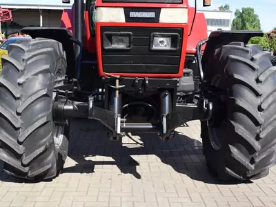 Трактор колесный Case IH 7220 Magnum